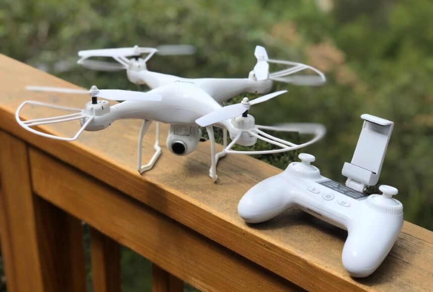 11 Best Drones under $200: Great Chance to Master a New Hobby (Fall 2022)