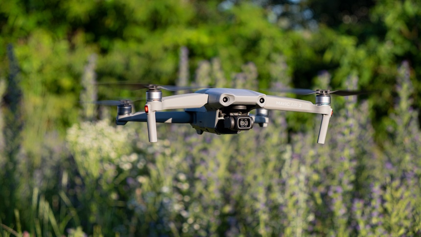 7 Best Drones Under $1000 for Awesome Photos and Videos (Winter 2024)